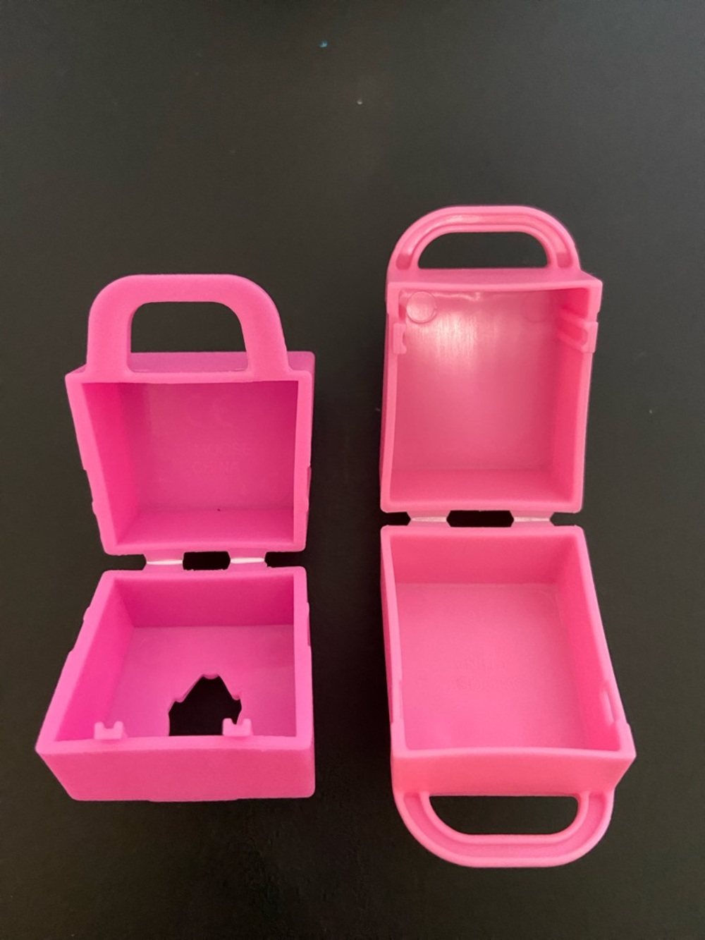 Shopkins Playset Lot: Pink & Purple Presents, Pink Shopping Bags & 16 Shopkins - Picture 8 of 16